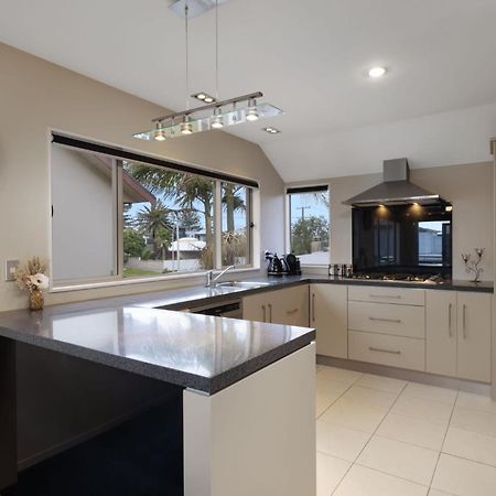 Muricata Beach House Mount Maunganui Bagian luar foto